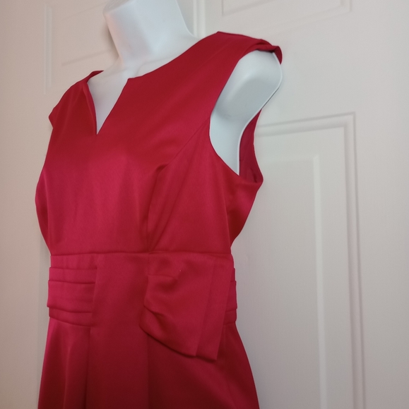 London Time Fushia Dress. Size 8 - Picture 10 of 13